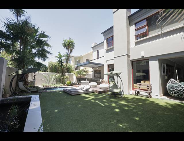 5 BEDROOM FREEHOLD TO LET IN NEWLANDS